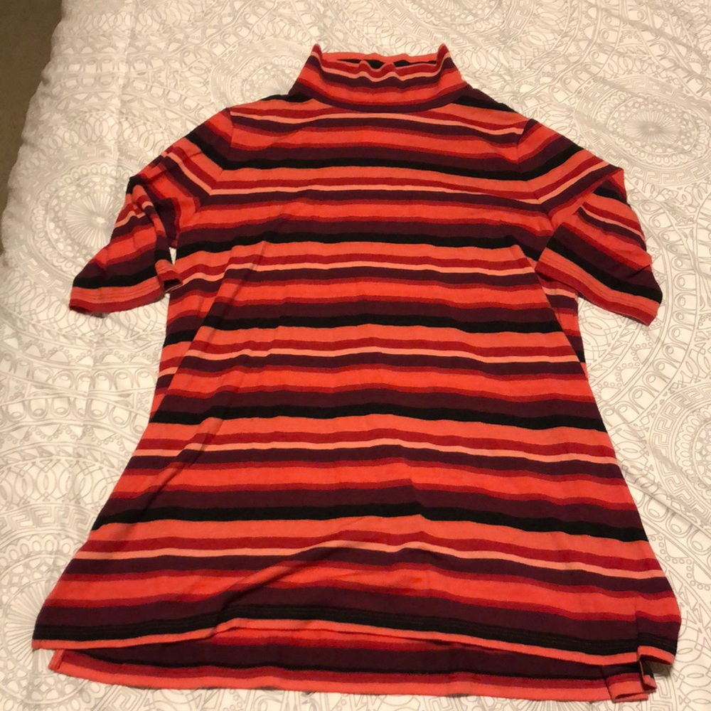 LOFT TURTLENECK SWEATER. SIZE M